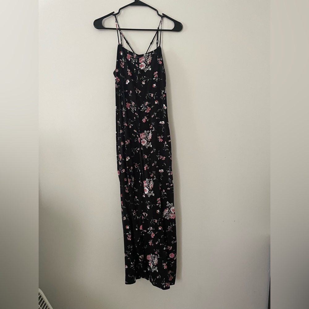 5 for 25 🎃 
Eyeshadow romper Floral Spaghetti Strap